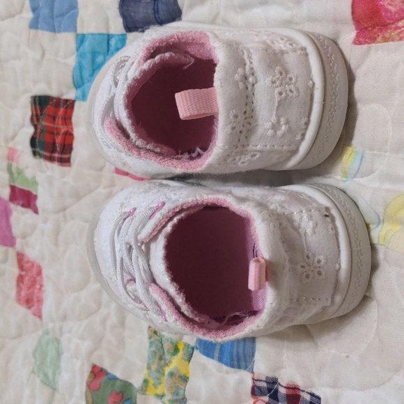 Wonder Nation white shoes - Picture 3 of 4